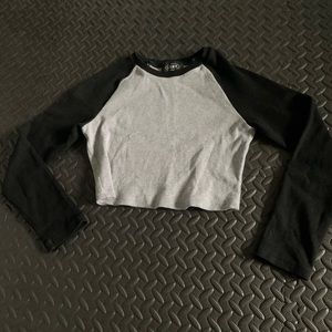 shopcider cropped grey and black baseball tee size medium